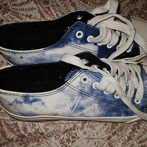 Foco UVA Sneakers size 8.5